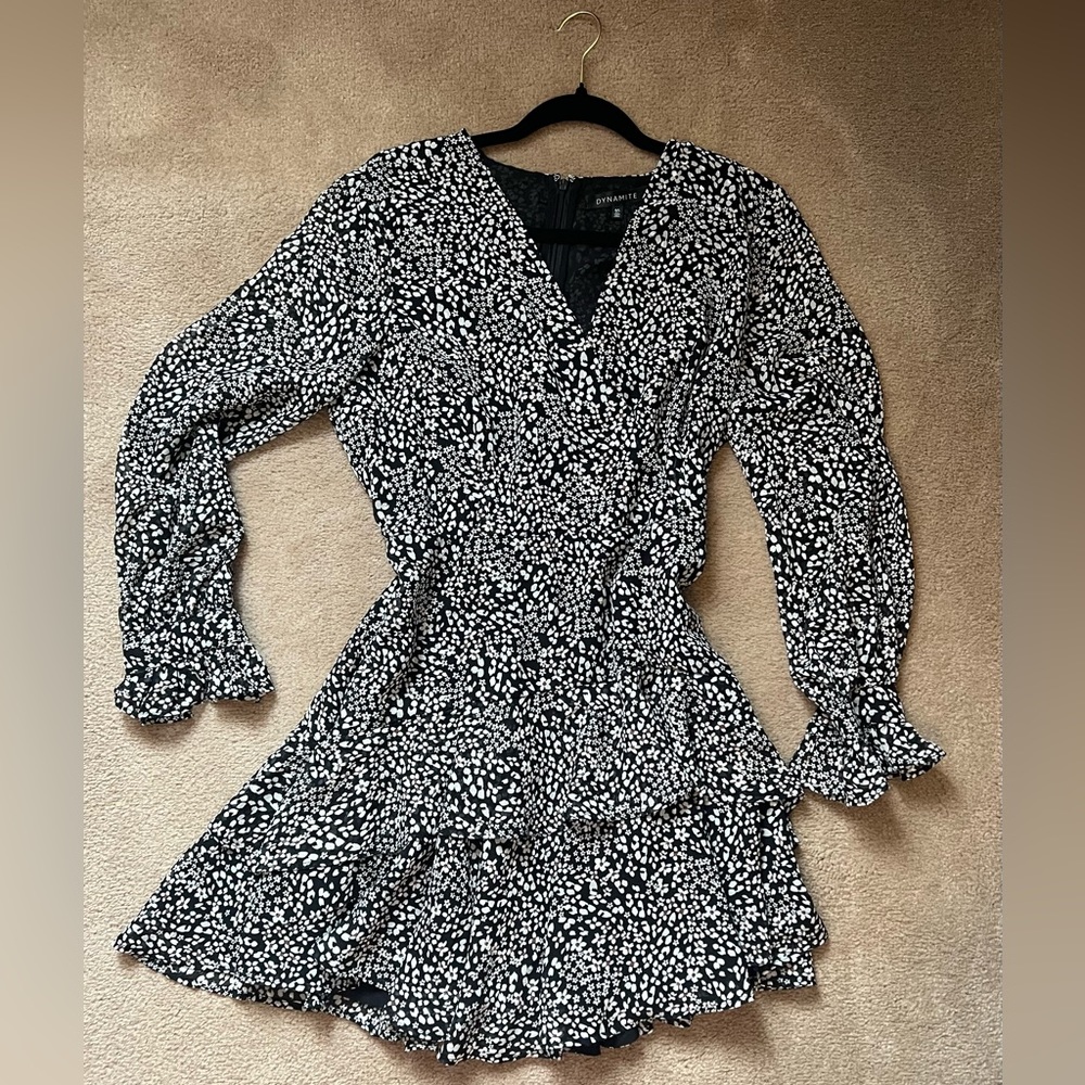 Dynamite Angie long sleeve dress
